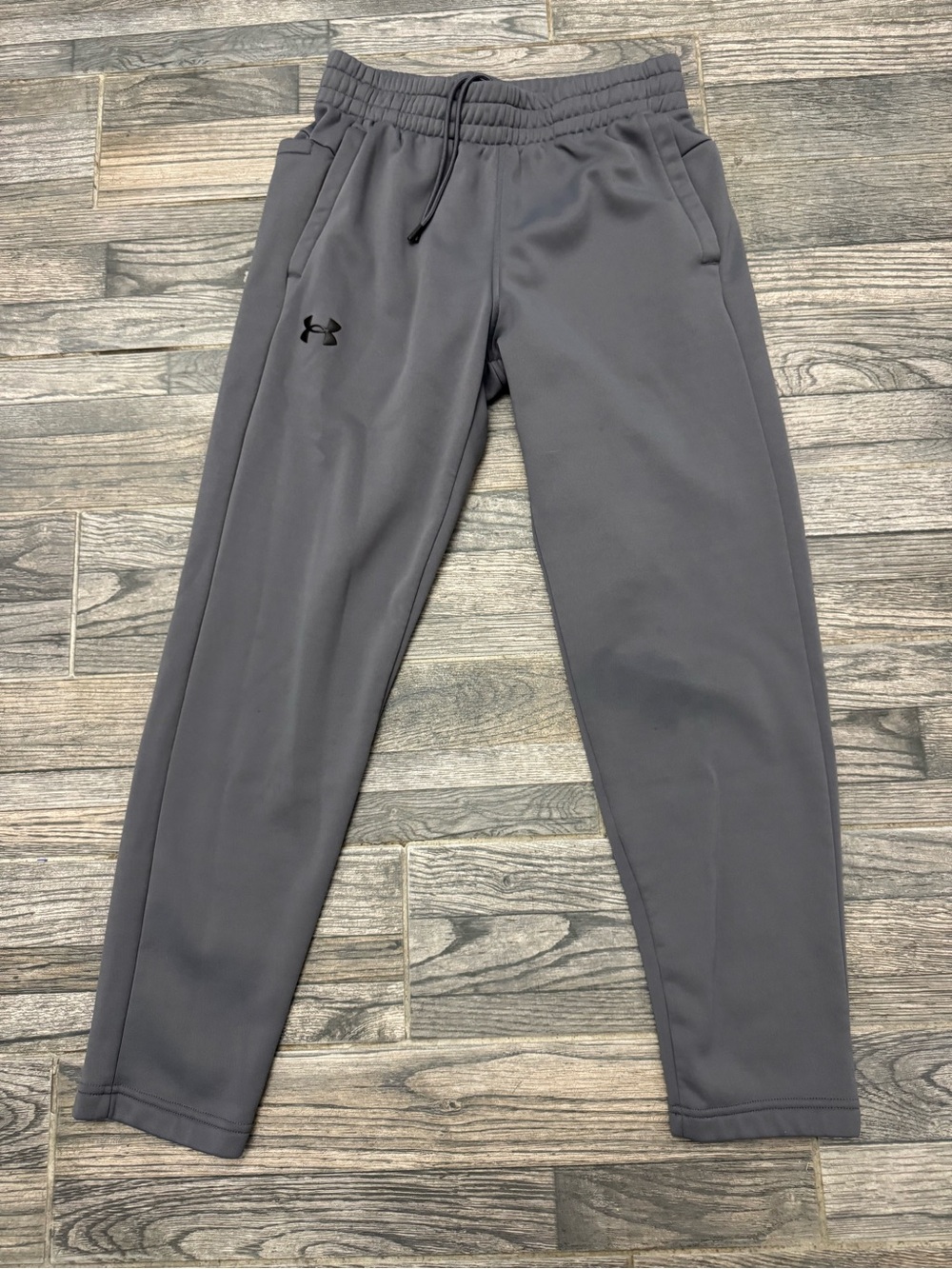 Under Armour Womens loose joggers - size Medium
